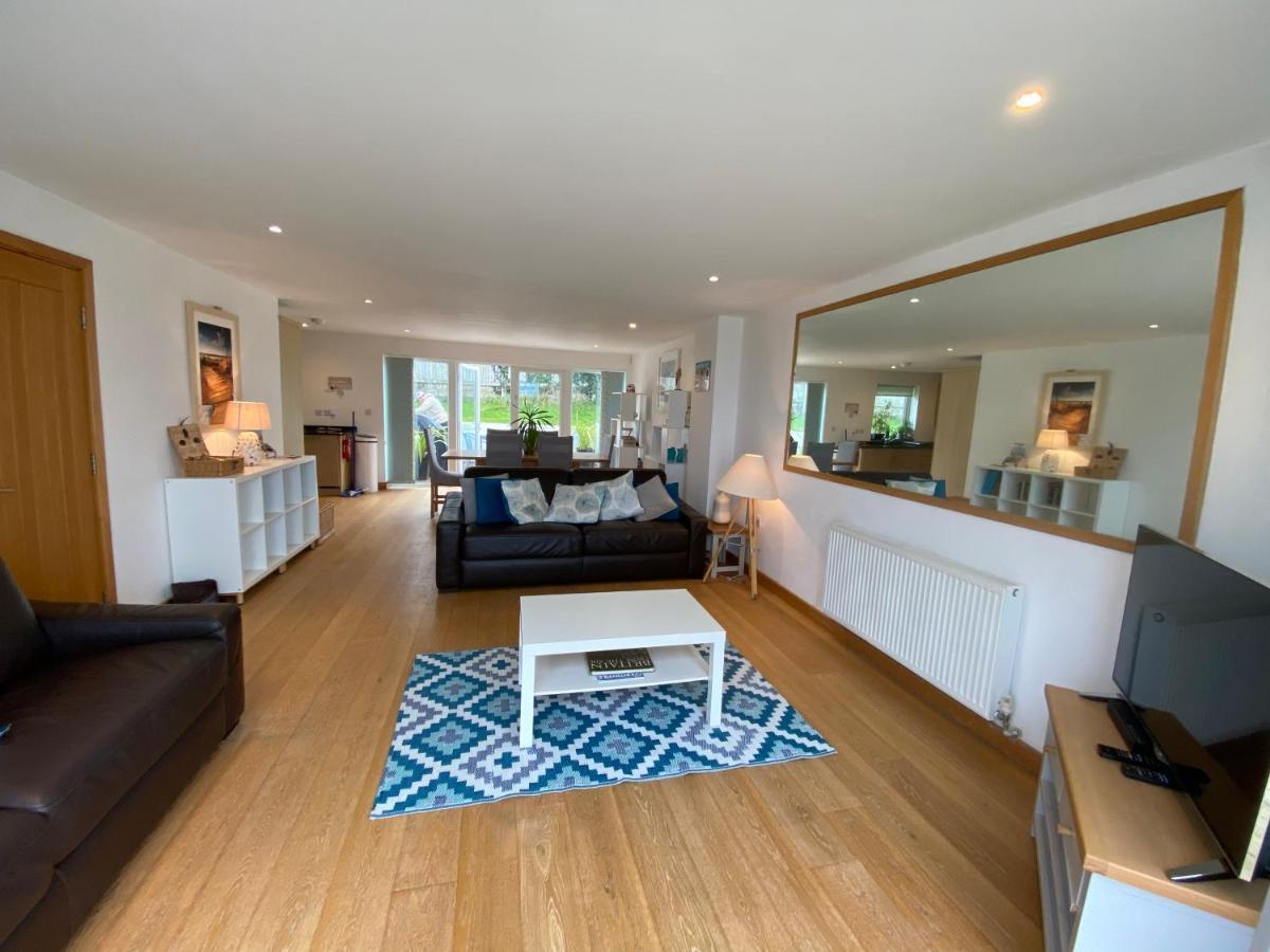 Ohana House - Unbeatable Location - Uk's Beaches Hébergement de vacances *